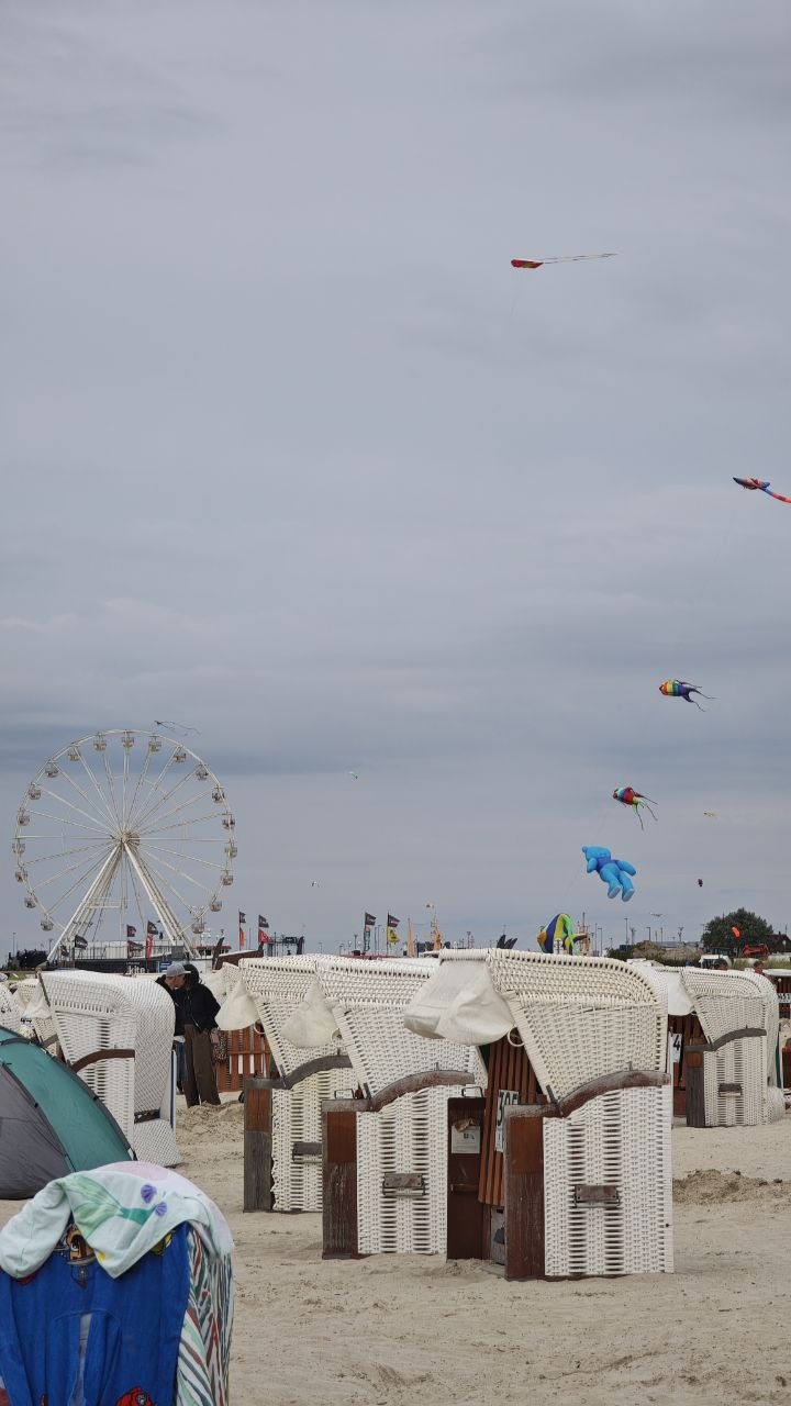 Drachen und Riesenrad
